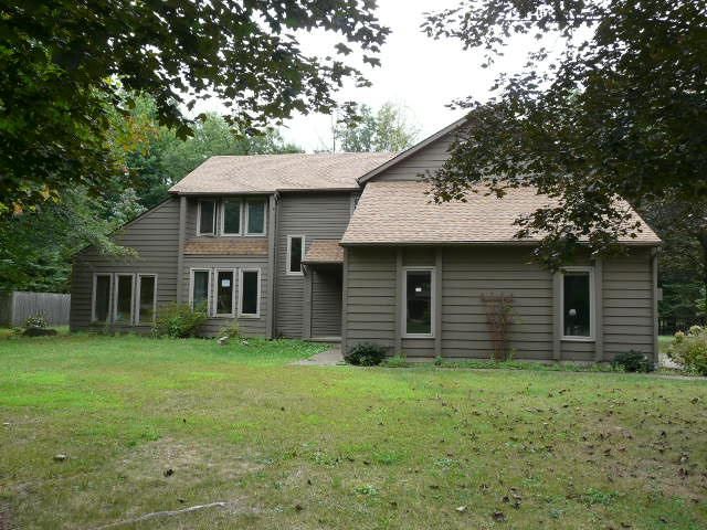 32297 Orchard Park Dr, Avon Lake, OH 44012