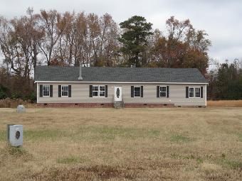 6317 Coachlight Rd, Elm City, NC 27822