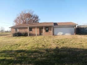 1826 Spring Valley Rd, Hewitt, TX 76643