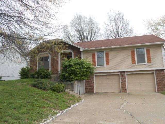 123 Ferncliff St, Lansing, KS 66043