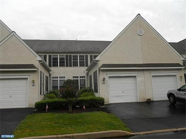 Whispering Brooke Dr, Newtown Square, PA 19073