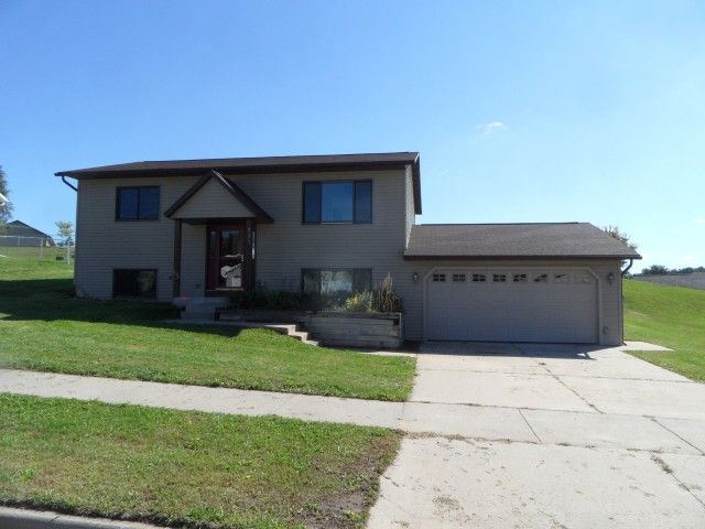 223 Barbara Ann Dri, Reedsburg, WI 53959