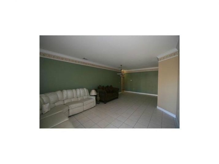 15640 SW 17 TE, Miami, FL 33185