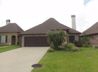 202 Creekside Dr, Lafayette, LA 70508