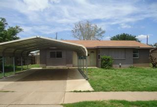 912 W 26th St, Plainview, TX 79072