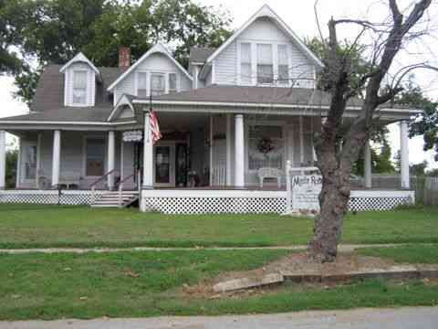 203 SW 1st St, Corning, AR 72422