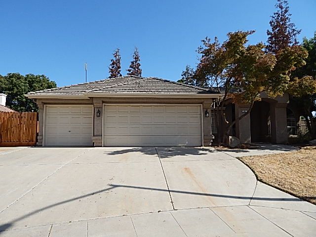 601 N Adler Avenue, Clovis, CA 93611