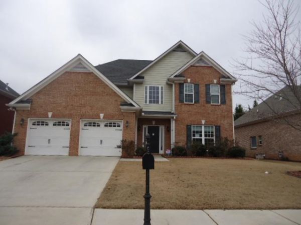 977 Yancey Ct, Loganville, GA 30052