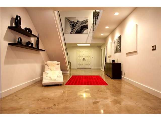 1372 VENETIAN WY, Miami Beach, FL 33139