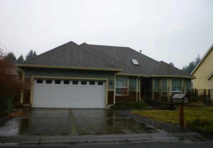 1171 Nautical Dr, Hammond, OR 97121