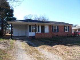 307 N James Campbell Blvd, Columbia, TN 38401