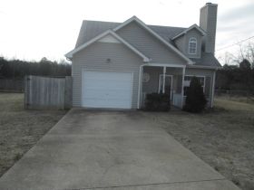 1579 Ridgemont Dr, La Vergne, TN 37086