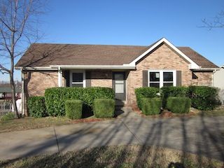 1885 Crestmont Ct, Clarksville, TN 37042