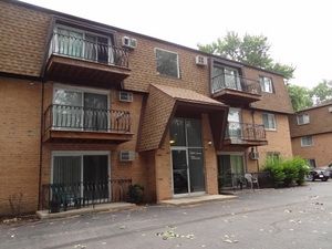 4819 W Engle Rd Apt 1b, Alsip, IL 60803