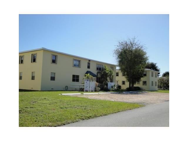 7740 SW 54 CT # 49A, Miami, FL 33143