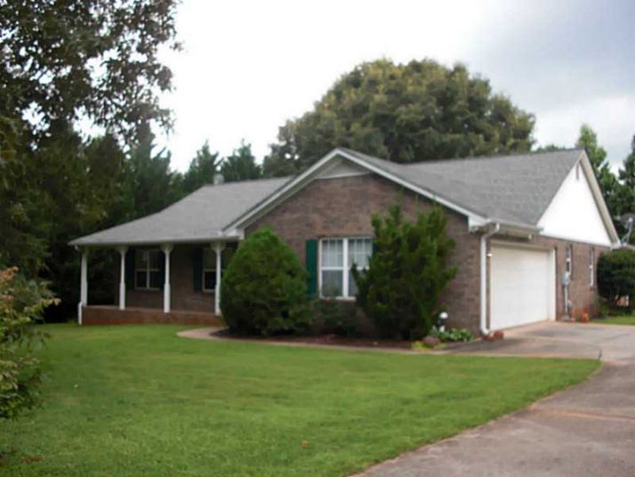 4049 Camp Springs Drive, Gainesville, GA 30507