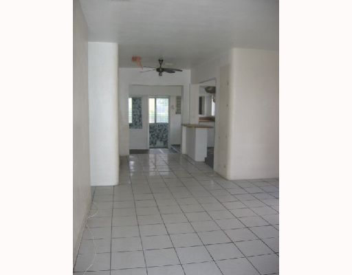 1350 NW 44 ST, Miami, FL 33142