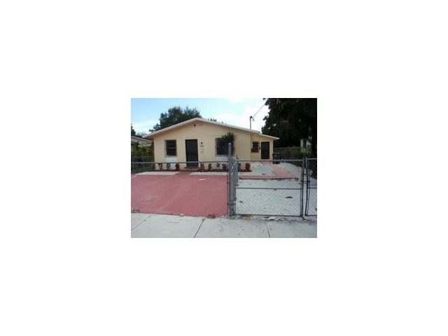 126 NW 61 ST, Miami, FL 33127