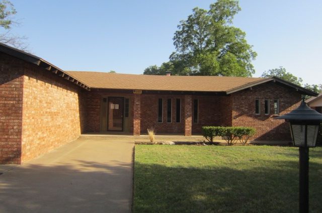 3000 32nd Street, Snyder, TX 79549