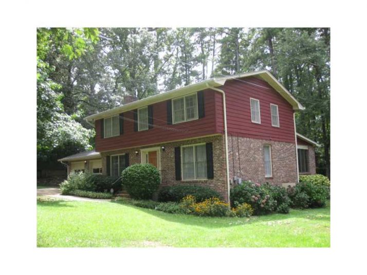 578 Rockborough Drive, Stone Mountain, GA 30083