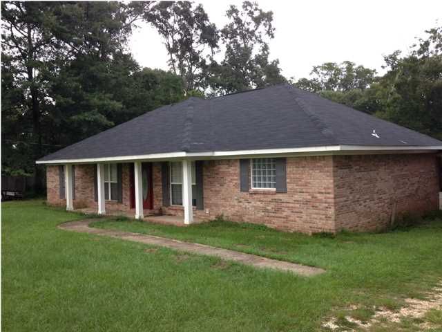 17243 Lake Dr. N., Bay Minette, AL 36507