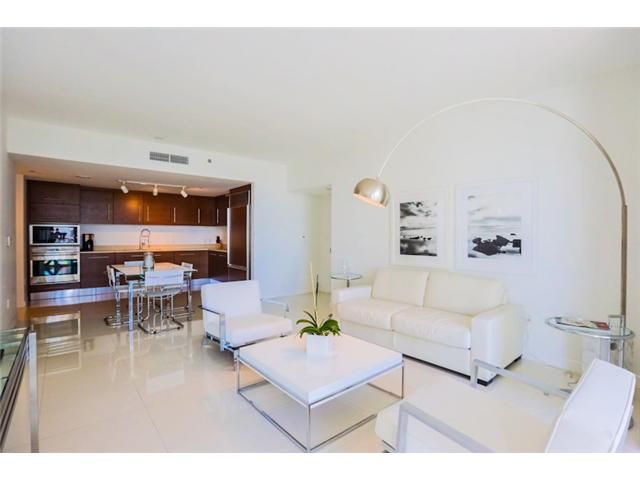 485 BRICKELL AV # 3401, Miami, FL 33131