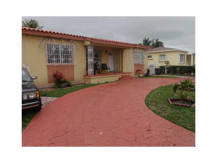 225 E 34 ST, Hialeah, FL 33013