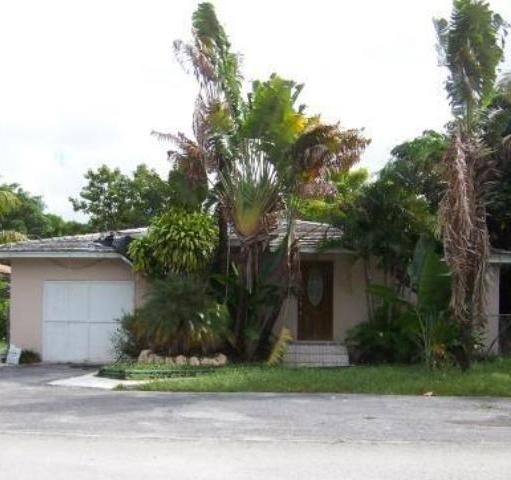 281 Hammond Drive, Miami, FL 33166