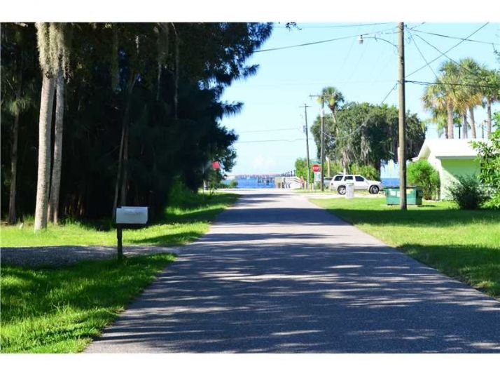 23008 Central Ave. Paved, Port Charlotte, FL 33980