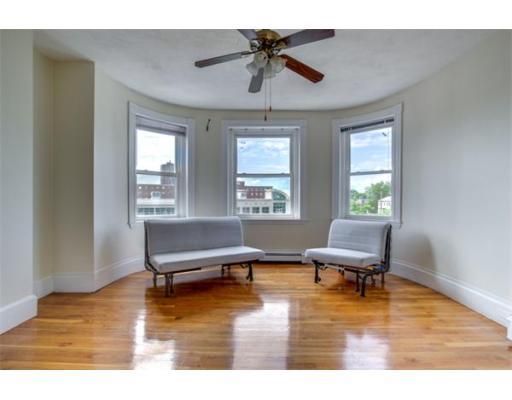 122 Day St #3, Jamaica Plain, MA 02130