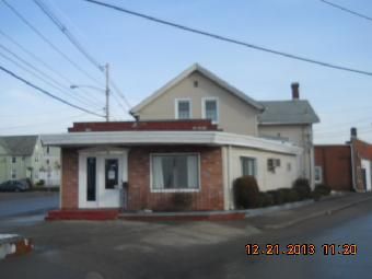 224-226 Wasington S  02, West Warwick, RI 02893