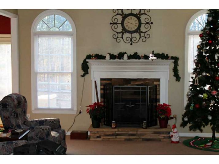 366 Winter Park Lane, Powder Springs, GA 30127