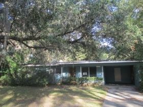 2209 NE 9th Street, Gainesville, FL 32609