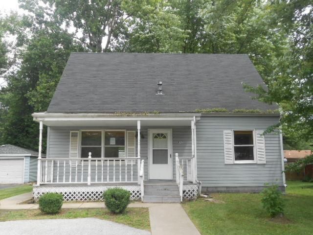 611 S 23rd St, Chesterton, IN 46304