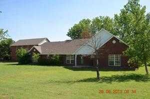 823 County Street 2933, Tuttle, OK 73089