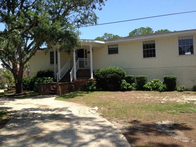 325 W 12th Ave, Gulf Shores, AL 36542