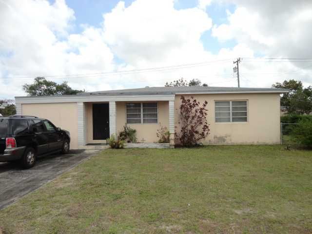 14315 NW 12 AV, Miami, FL 33168