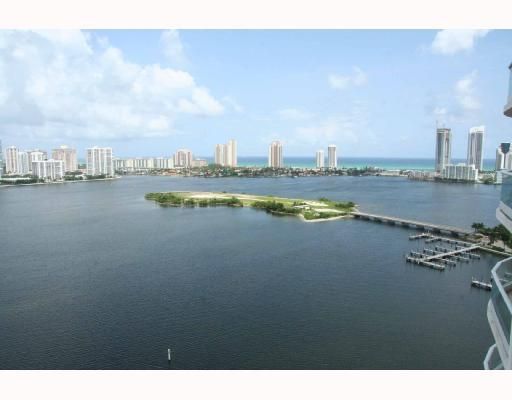 7000 ISLAND BL # 2207, North Miami Beach, FL 33160