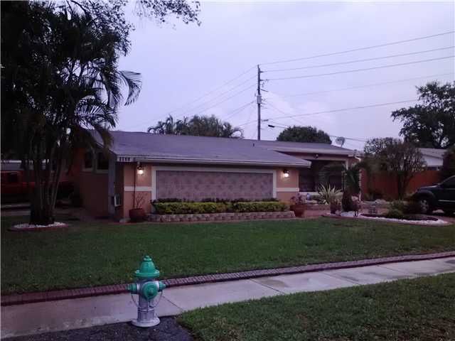 6471 EVANS ST, Hollywood, FL 33024