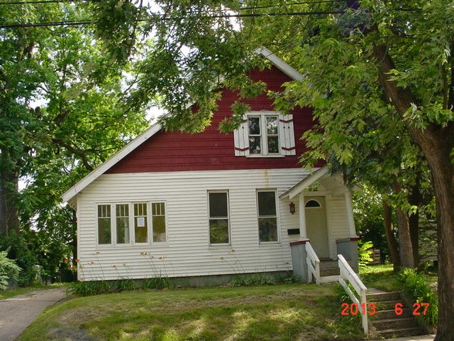 62 Caledonia St NE, Grand Rapids, MI 49505