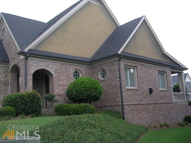 5784 Chickasaw Ln, Braselton, GA 30517