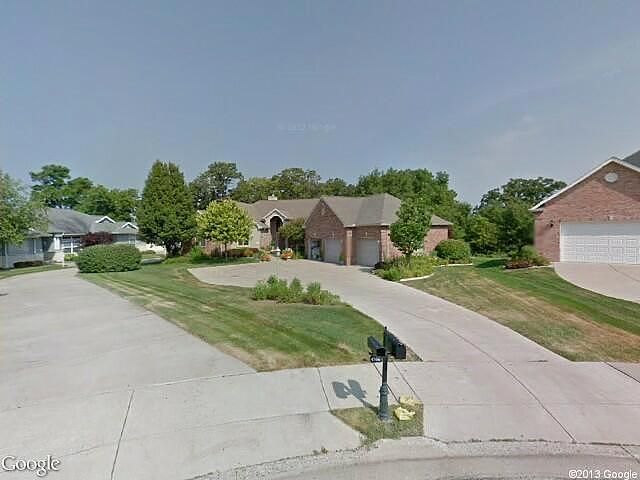 Tangleoaks, Peoria, IL 61615