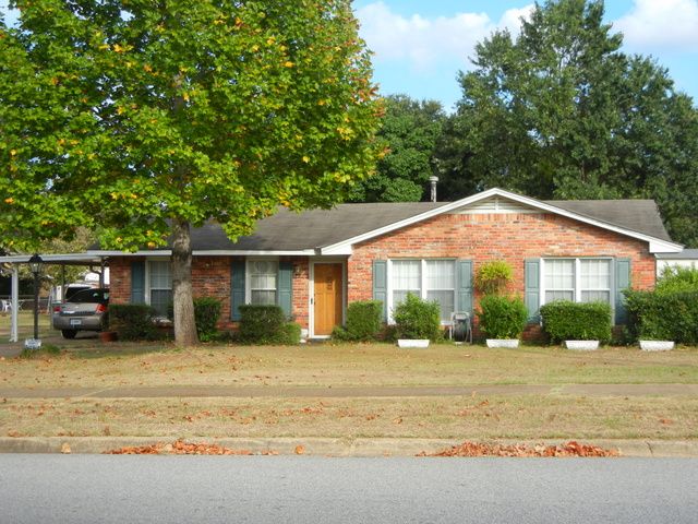 302 Burbank Dr, Montgomery, AL 36117