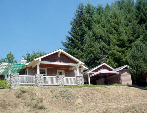 444 FIRST ST, Elkton, OR 97436