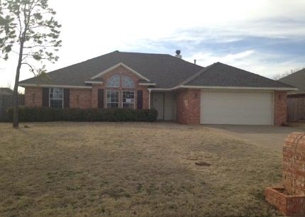 1112 Wendy Ln, Altus, OK 73521