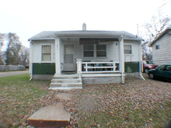 1311 Hutton St, Des Moines, IA 50316