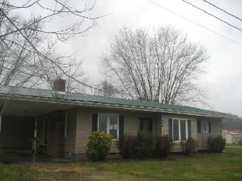 902 Adams Ave, Greenup, KY 41144