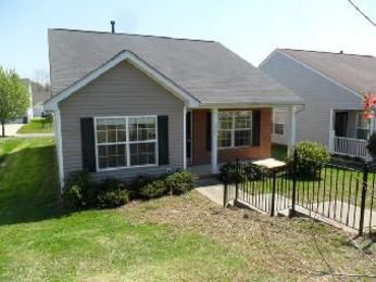 1566 Tuckers Glenn Dr, Rock Hill, SC 29732