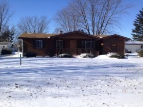 441 N Sycamore St, Dana, IN 47847