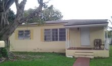 570 NE 169th St Miami, FL 33162